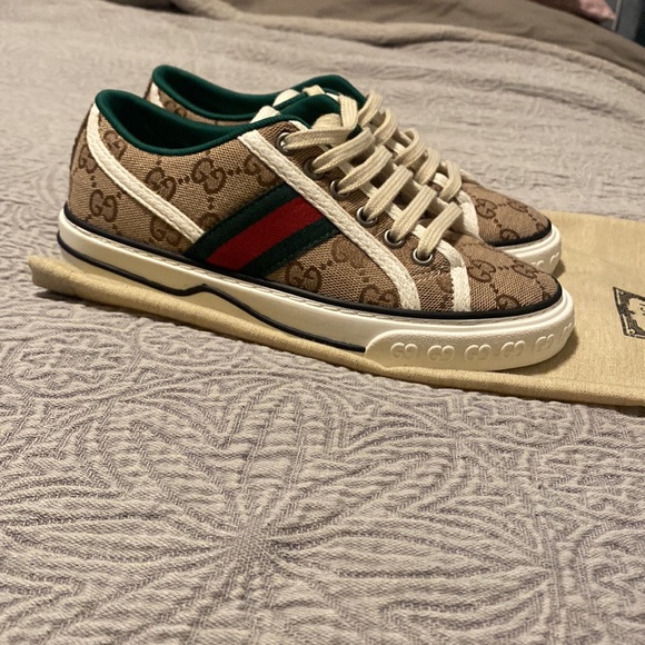 Original Women's GG Gucci Tennis 1977 Sneaker - Picture 2 of 4